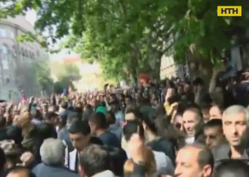 Армяне хотят восстановить масштабные митинги