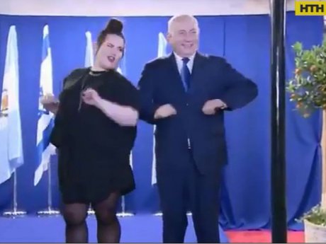 Танец курочки исполнил премьер-министр Израиля Биньямин Нетаньяху