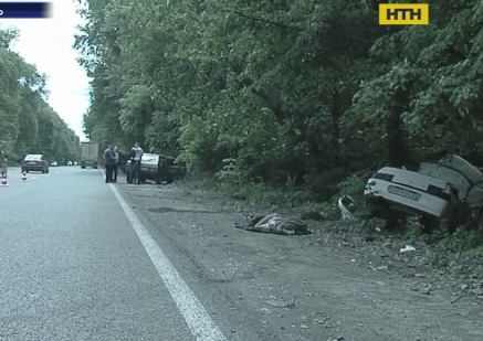 Двоє людей загинули у моторошній ДТП на Вінниччині