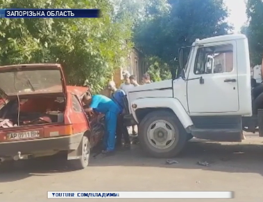Троє дітей мало не загинули в ДТП у Бердянську