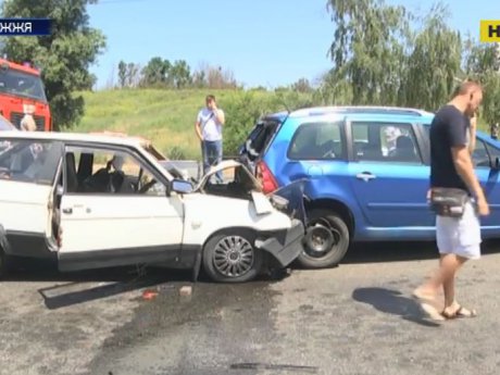 У Запоріжжі на очах трьох дітей в аварії загинули чоловік та дружина