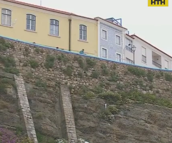 Гонитва за гарним селфі закінчилася смертю 2 туристів у Португалії