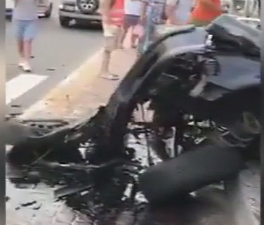 Пьяный водитель БМВ снес остановку и машины в Ирпене