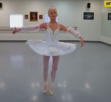 Отчаянная бабушка-балерина отказалась идти на пенсию