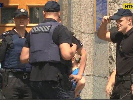 Полиция Харькова квалифицировала как хулиганство столкновения под городским советом