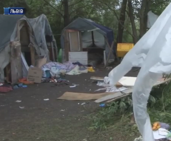 Озброєні підлітки напали на ромський табір у Львові