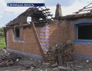 Мать и 5 детей чуть не сгорели заживо в собственном доме на Винниччине