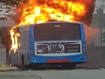 Вооруженные люди в масках захватили рейсовый автобус в Северной Ирландии