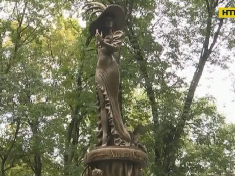 У Харкові відкрили унікальний пам'ятник Людмилі Гурченко