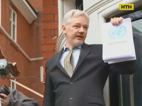 Скандальному засновнику WikiLeaks - Джуліану Ассанджу доведеться піти з посольства Еквадору в Лондоні