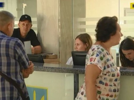 На Закарпатье дети переселенцев получат новенькие ID-паспорта, но без прописки