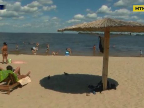 У Черкасах у воді виявили кишкову паличку, тому на комунальних пляжах заборонили купатися
