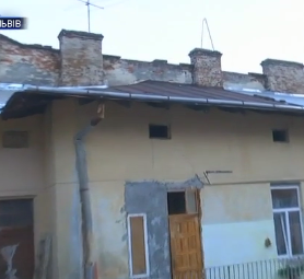 Львів’яни вимушені жити в аварійному будинку