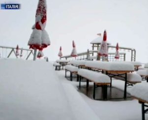 Італію, Чехію, Австрію й Німеччину засипало першим снігом