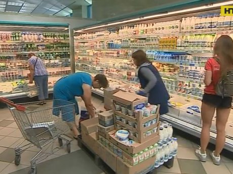 Майже половину своєї заробітної плати українці витрачають на харчові продукти