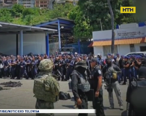 В Акапулько арестовали всех полицейских