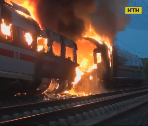 У Німеччині на ходу спалахнув пасажирський потяг