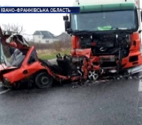 Двоє людей загинули в ДТП на Івано-Франківщині