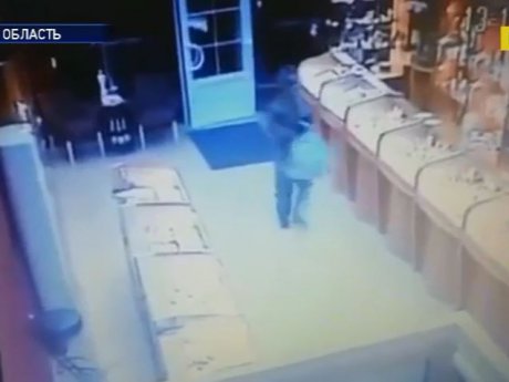 В Донецкой области ограбили ювелирный магазин: убит охранник