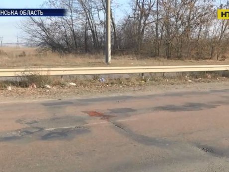 Неподалік Рівного легковик, що буквально летів дорогою, збив учителів