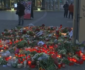 У Німеччині вшанували пам'ять жертв теракту на різдвяному ярмарку в Берліні