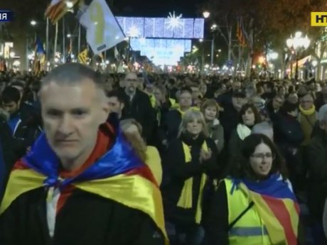 Барселону знову охопили протести: Каталонія прагне відокремитися від Мадрида