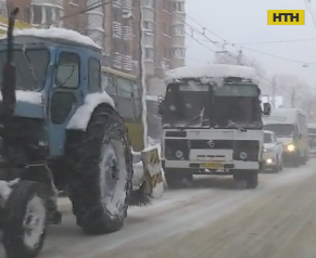 На Полтавщине из-за снегопадов объявили выходной в школах и детсадах