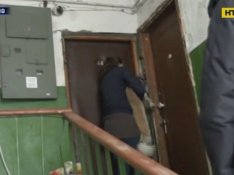В Харькове женщина держит 20 собак в маленькой квартире