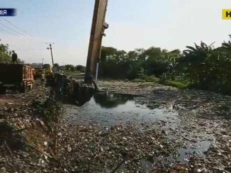 Тонни сміття перетворюють казкову Індонезію на величезний полігон відходів