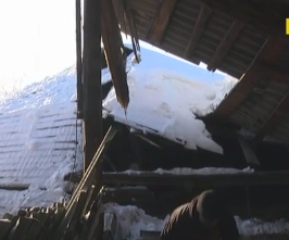 В Полтаве от снега обрушилась крыша жилого дома