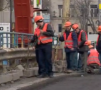В Киеве разбирают Шулявский мост: посмотреть на реконструкцию приехал Виталий Кличко