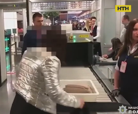 У Києві затримали сутенерку, яка постачала українок за кордон