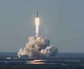 Ілон Маск здійснив перший комерційний запуск Falcon Heavy