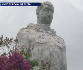 На Миколаївщині селяни шукають гроші на реставрацію пам'ятника невідомому солдату