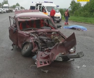 Два человека погибли и трое пострадали в аварии на Тернопольщине