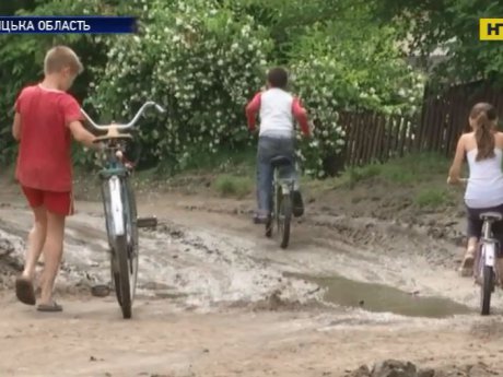 В Винницкой области мать 4 детей погибла в поле во время непогоды