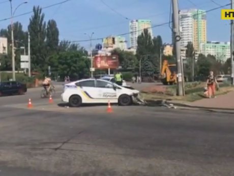 Аварією у столиці завершилися перегони поліції за п'яним водієм