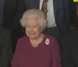 Королева Елизавета Вторая не приедет на крестины первенца принца Гарри
