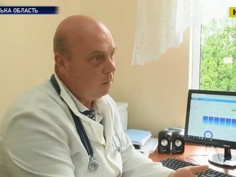 Медичний скандал на Сумщині: головний лікар сама собі виписала 150 000 гривень