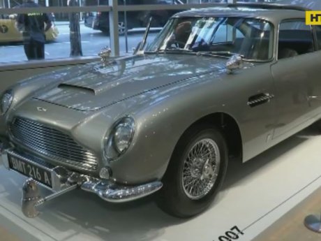 Одну з найвідоміших автівок світу Aston Martin Джеймса Бонда продають із молотка