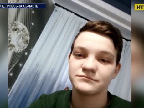 На Дніпропетровщині в лісосмузі знайшли порізане тіло 19-річної дівчини