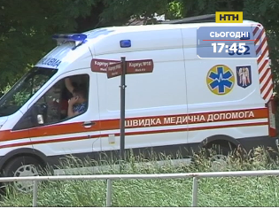 12 человек госпитализировали с отравлением после поминального обеда на Житомирщине