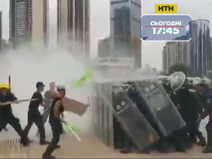 12 тисяч поліцейських тренувались розганяти акції протесту в китайському Шеньчжені