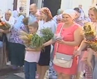 Христиане отмечают первый из трех спасов - медовый
