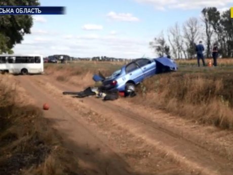 3 людей загинули, ще 9 постраждали внаслідок жахливої автотрощі на Черкащині