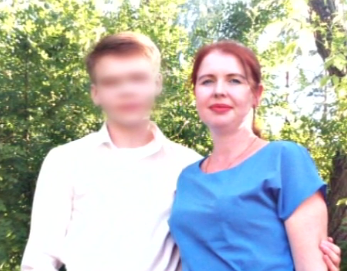 У Росії підліток холоднокровно зарубав усю родину, а потім скоїв самогубство