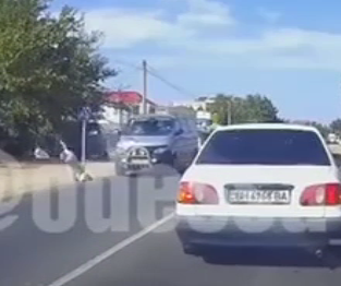 В Затоке водитель сбил пешехода на "зебре"