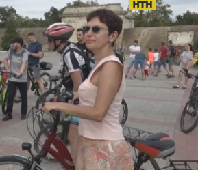 В Херсоне провели ежегодный велопарад девушек