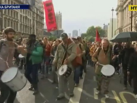 В Лондоне экоактивисты заблокировали весь центр города
