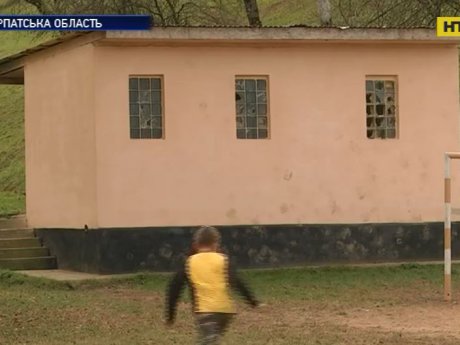 Найдорожчий в Україні шкільний туалет за 100 000 доларів будують на Закарпатті